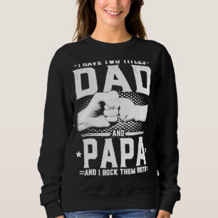 Camiseta Eu tenho dois Pais de títulos, papai e eu apavoram