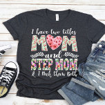 Camiseta Eu tenho dois títulos, mãe e madrasta.<br><div class="desc">Celebre o amor das famílias misturadas com o nosso único presente "Eu tenho dois títulos, mãe e mãe e eu os rolo"! Perfeito para Dia de as mães, aniversários, ou qualquer ocasião especial, este presente pensativo mostra o amor e a força das madrastas que abraçam seus papéis duplos com orgulho....</div>
