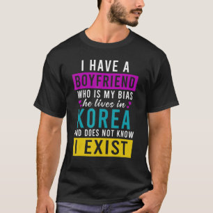 Camiseta Eu Tenho Namorado Que É O Meu Pés Que Ele Mora Na