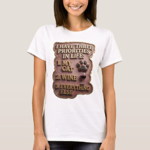 CAMISETA EU TENHO TRÊS PRIORIDADES NA VIDA 1 MEU GATO 2 VIN