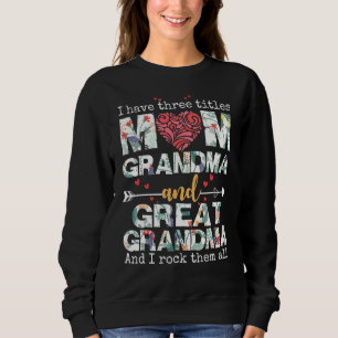 Camiseta Eu Tenho Três Títulos Mãe Avó E Excelente Avó