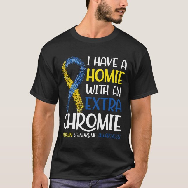 Camiseta Eu Tenho Um Amigo Com Um Cromossomo Extra Síndrome (Frente)