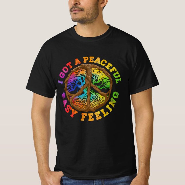 Camiseta Eu Tenho Um Sentimento Fácil De Hippie Peace Tree  (Frente)