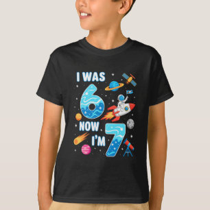 Camiseta Eu tinha 6 anos Agora eu tenho 7 Divertido 67 Meme
