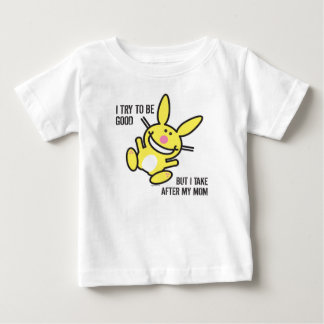 Camiseta Eu tomo após minha mamã