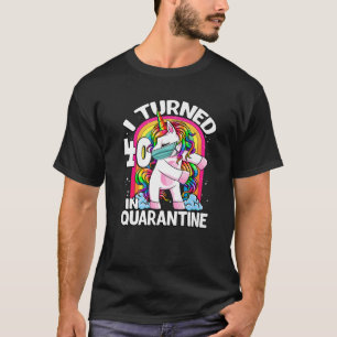 Camiseta Eu Tornei 40 Em Quarentena Flexibindo Unicórnio 40