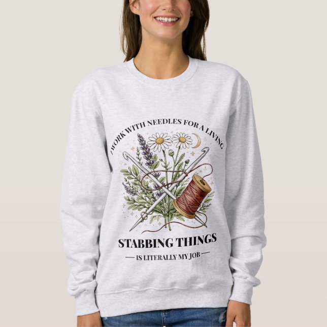 Camiseta Eu Trabalho Com Agulhas Para Viver , Costura Desig (Frente)