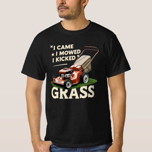 Camiseta Eu Vim Perfeitamente Eu Chutei Grama (Frente)
