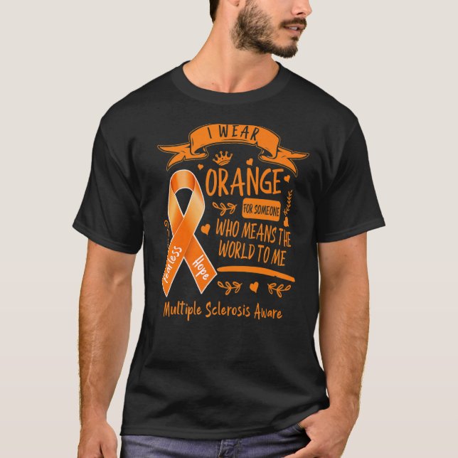Camiseta Eu Visto Laranja Para Alguém Que Quer Dizer O Mund (Frente)