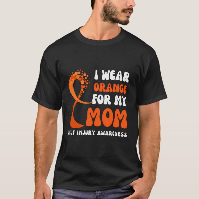 Camiseta Eu Visto Laranja Para Minha Mãe. (Frente)