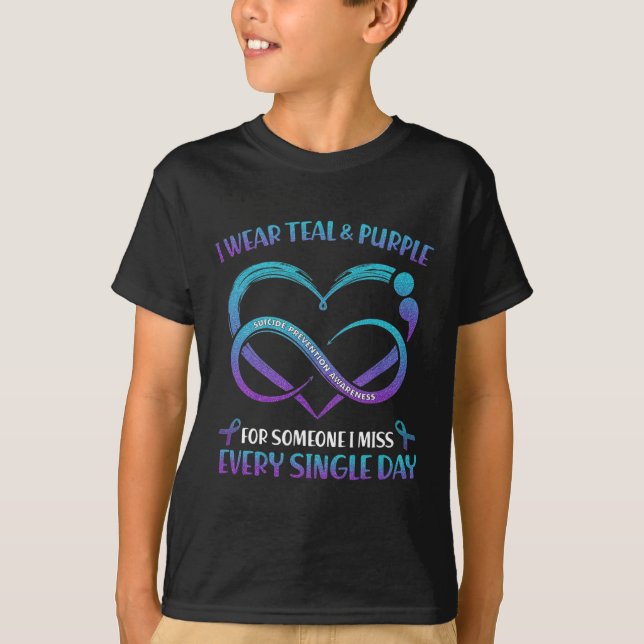 Camiseta Eu Visto Teto E Roxo Para Alguém Que Eu Sinto Falt (Frente)