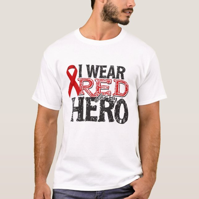 Camiseta Eu Visto Vermelho pelo Meu Herói (Frente)