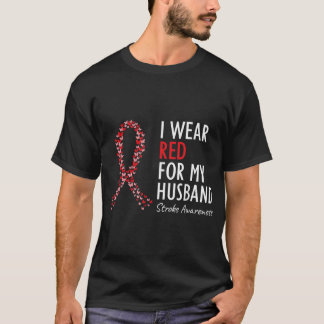 Camiseta Eu Visto Vermelho Por Meu Marido Causar Consciênci