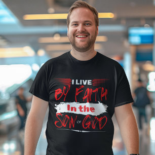 Camiseta Eu Vivo pela Fé - Oração Espírito Santo Cristo