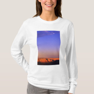Camiseta EUA, Arizona, Grand Canyon NP. Lua no céu como