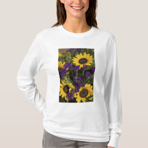 Camiseta EUA, close-up da arranjo de flores de noiva,