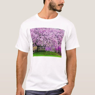 Camiseta EUA, Delaware, Wilmington. Banco de madeira sob