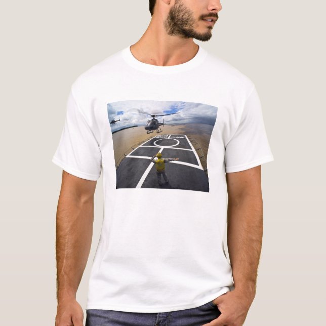 Camiseta Eurocopter brasileiro se prepara para aterrissar (Frente)