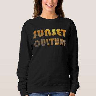 Camiseta Evening mood on beach sun sinks into ocean seaside