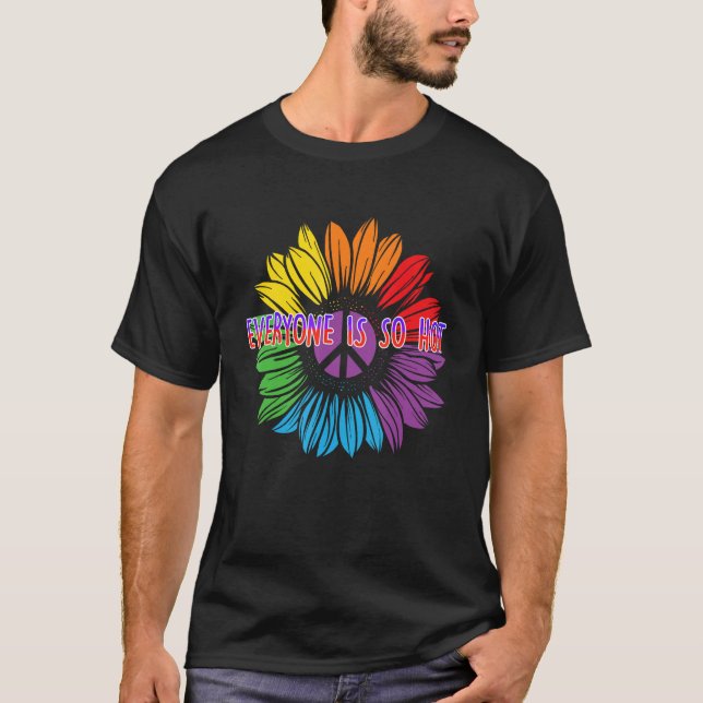 Camiseta Everyone Is So Hot Bisexual LGBTQ Bi Pride Single  (Frente)