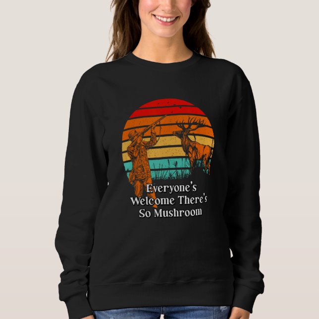 Camiseta Everyones Welcome  Mushroom Hunting Humor Horticul (Frente)