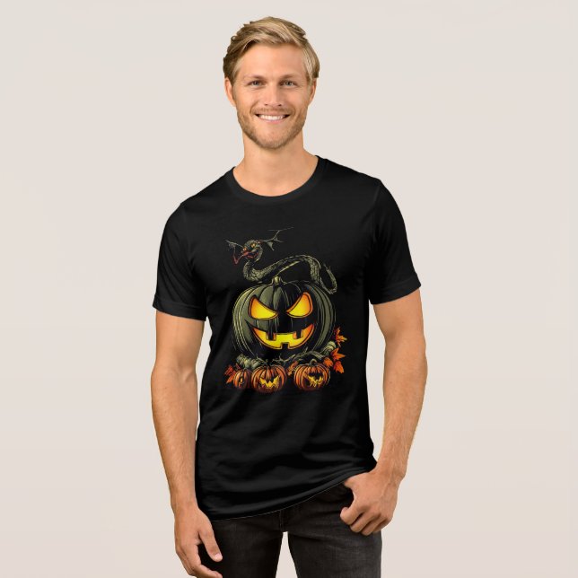Camiseta Evil Pumpkin with Snake Halloween Artwork (Frente Completa)