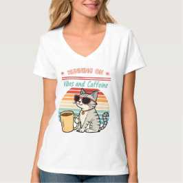 Camiseta Executando em Vibes & Caffeine - Legal Cat Retro