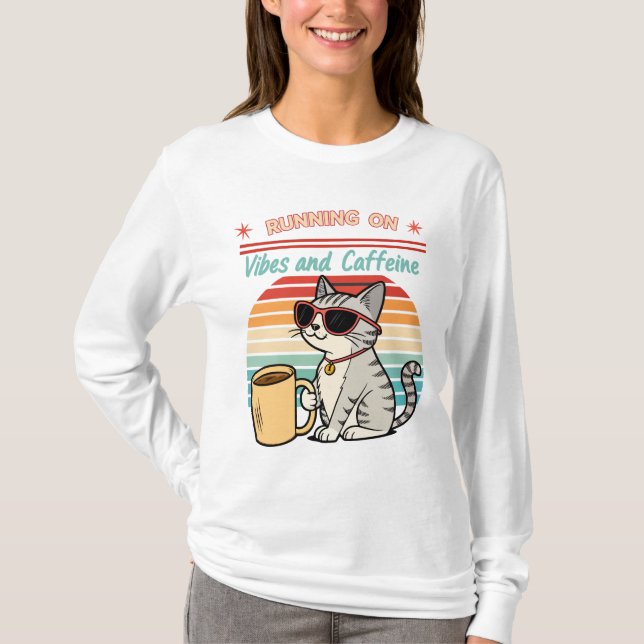 Camiseta Executando em Vibes & Caffeine - Legal Cat Retro (Frente)