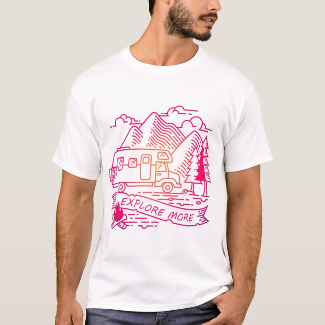 Camiseta Explore Mais Camper Rosa Van Mountain Lover (Frente)