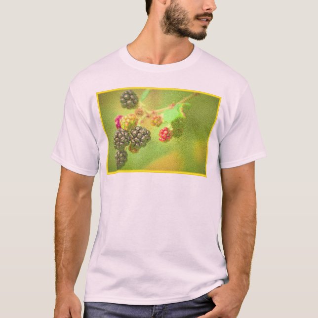 Camiseta "Fábrica de Frutas Blackberry" Foto Grátis. Compre (Frente)