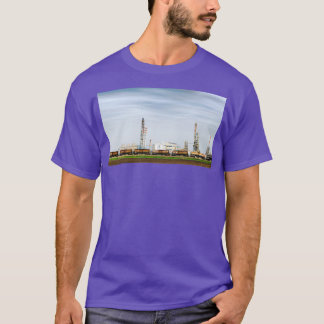 Camiseta Fábrica industrial pesada com tanques de comboio
