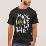 Camiseta Faça amor não guerra apoiar a Ucrânia<br><div class="desc">Faça o Amor Não Guerra mostrar seu apoio e amor pela Ucrânia. O logotipo design da Paz,  nas cores da bandeira ucraniana,  é perfeito para pessoas que estão com a Ucrânia. Esta design também ajustado a tempo do Dia da Terra,  celebrado no dia 22 de abril.</div>