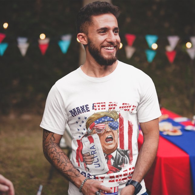 Camiseta Faça o Excelente de 4 de julho novamente - Camisa- (This classic heavyweight T shirt is perfect for the man who wants to make a bold statement.)