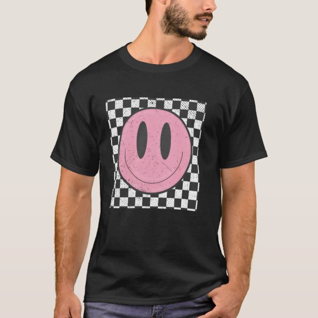 Camiseta Face Sorridente com Padrão Xadrez Retro Feliz (Frente)