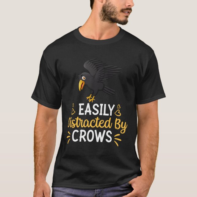 Camiseta Fácil Distração Por Corvos (Frente)