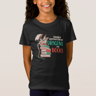 Camiseta Fácil Distração Por Dragões E Livros