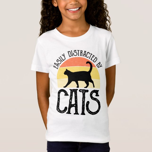 Camiseta Fácil Distração Por Gatos (Frente)