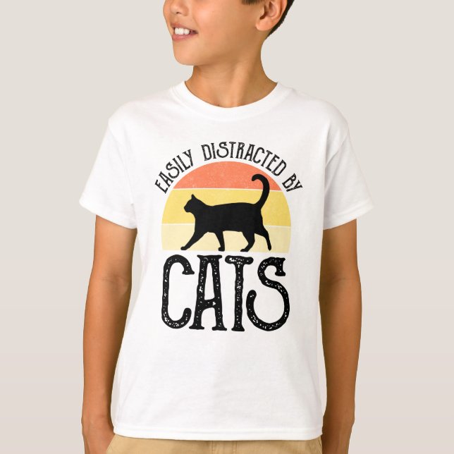 Camiseta Fácil Distração Por Gatos (Frente)