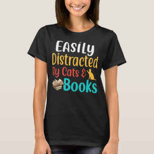 Camiseta Fácil distração por Gatos e Livros Gato e Livro 2
