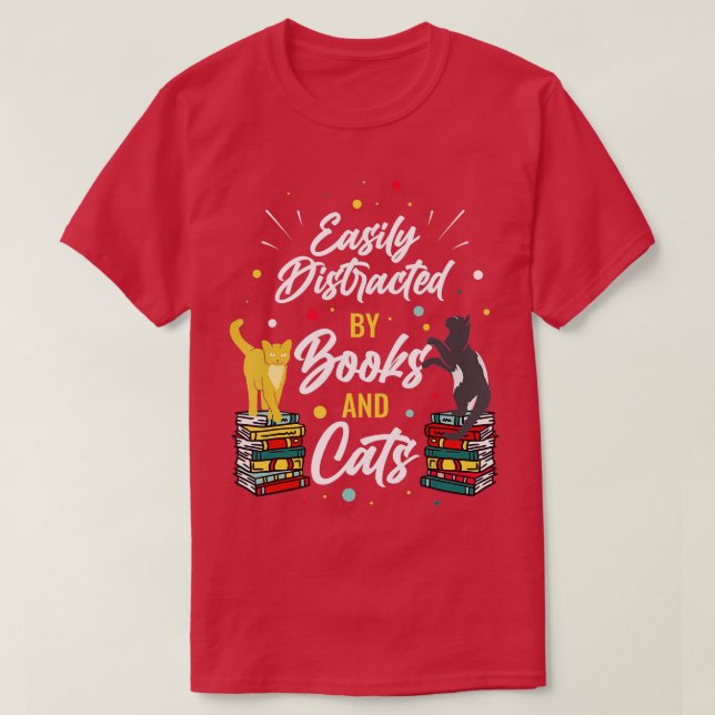 Camiseta Fácil Distração Por Livros E Gatos (Frente do Design)