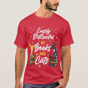 Camiseta Fácil Distração Por Livros E Gatos