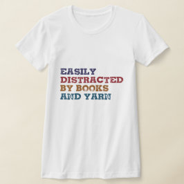 Camiseta Fácil distração por livros e livro engraçado