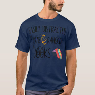 Camiseta Fácil distração por Nerd Crab Rangoon e Livros