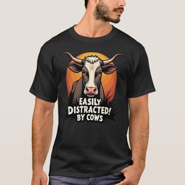 Camiseta Fácil Distração Por Vacas (Frente)