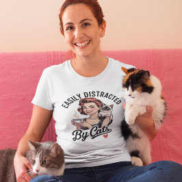 Camiseta Facilmente Distraída por Gatos
