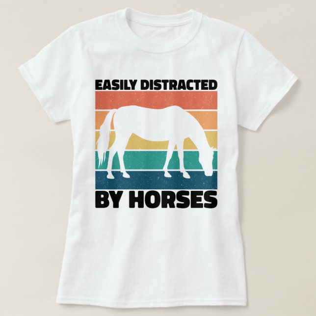 Camiseta Facilmente Distraído Pela Criação De Cavalos Legal (Frente do Design)