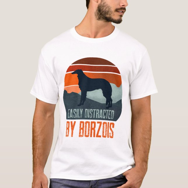 Camiseta Facilmente Distraído Por Borzois Passeando (Frente)