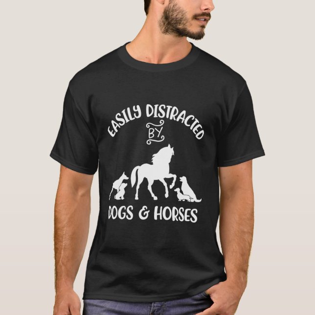 Camiseta Facilmente Distraído Por Cães E Cavalos Cavalo (Frente)