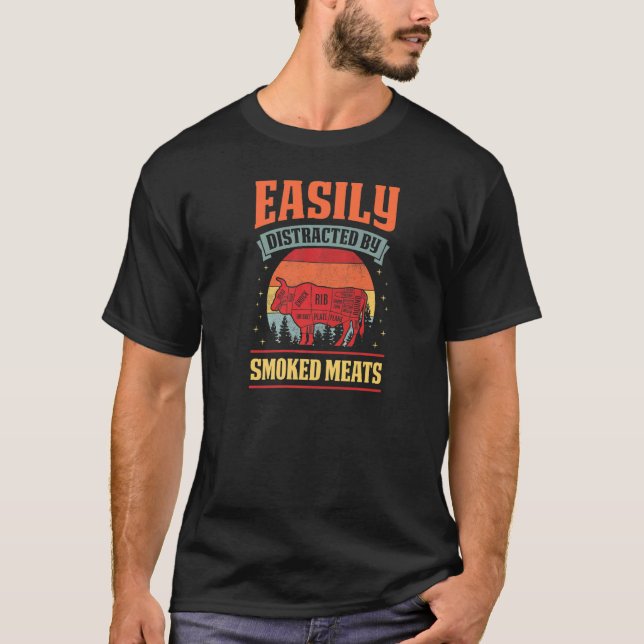 Camiseta Facilmente Distraído Por Churrasco De Carnes Defum (Frente)