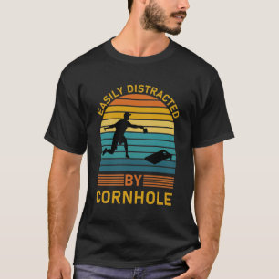 Camiseta Facilmente Distraído Por Cornhole